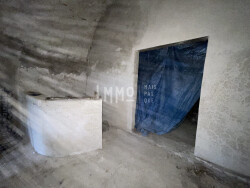 entree-cave-2