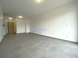 bassens-appt-t2-piece-de-vie-decoree