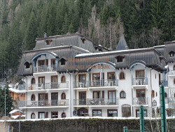 salon---vente-appartement-chamonix