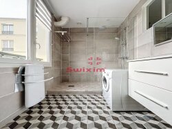 photo1