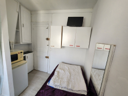 photo1