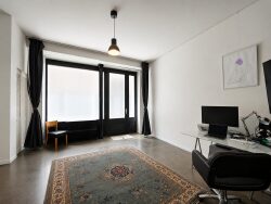 bureau-avec-2eme-entree-sur-rue
