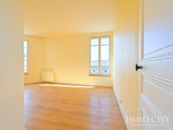 photo1