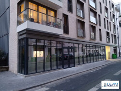 vitrine-posee