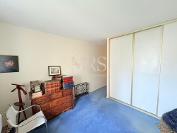 photo1