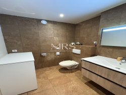 photo1