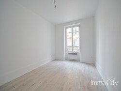 photo1
