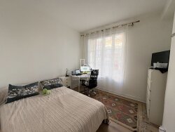 photo1