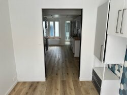 photo1