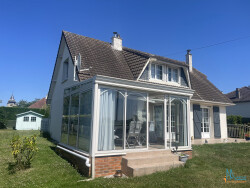 face-avant-et-cote-maison