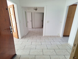 entree-relookee-avec-un-parquet---ia