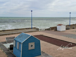 sejour-salon-vue-mer-avec-balcon