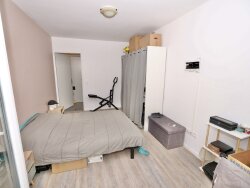 photo1