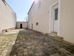photo1