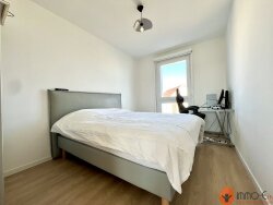 photo1