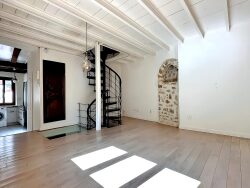 sejour-vvue-escalier