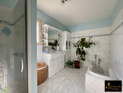 salle-de-bain-baignoireplusdouche