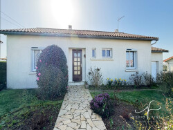 l-entree-distribue-d-un-cote---le-wc