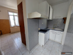 espace-repas-de-la-cuisine-attenante