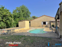 maison-vide---espace-piscine