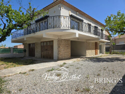 maison-avec-dependance---halle-d-entree