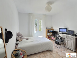 chambre-3-avec-fenetre-et-porte-fenetres