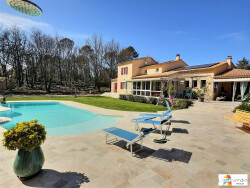 coin-repas-pergola-bois