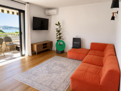 cuisine-equipee-appartement-vue-salonjpg