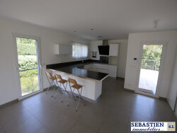 grande-terrasse-avec-banne