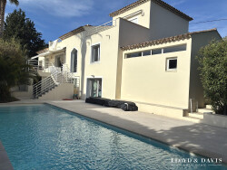 suite-rdc-avec-salle-de-bains-douche