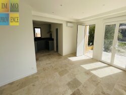 photo1