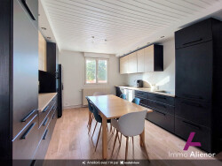 balcon-accessible-depuis-le-sejour