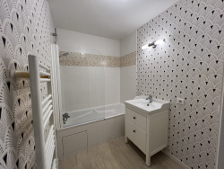 chambre-avec-acces-au-balcon