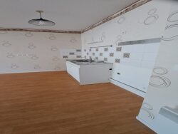 cote-entree-et-parking--residence