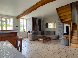 -palier-du-premier-etage-qui-dessert-