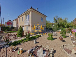 belle-piece-de-vie-ensoleillee-de-25-m2-