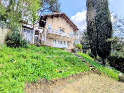 sejour-lumineux-avec-balcon