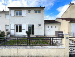 -d-une-vaste-entree-desservant