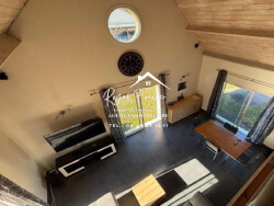 espace-salon-sejour-tres-agreable-