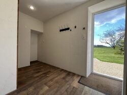 salon-avec-vue-campagne