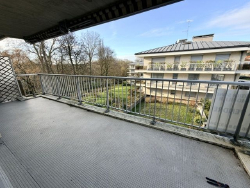photo1