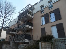 photo1