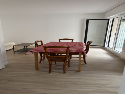 photo1