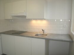 photo1