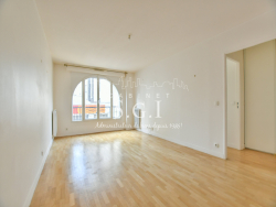 photo1