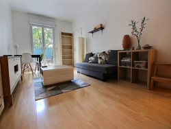 photo1