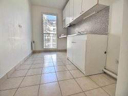 photo1