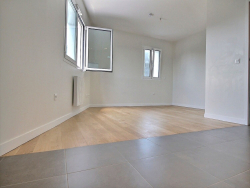 photo1