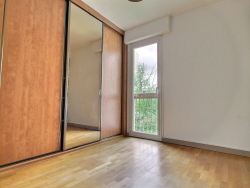 photo1