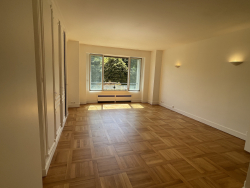 photo1